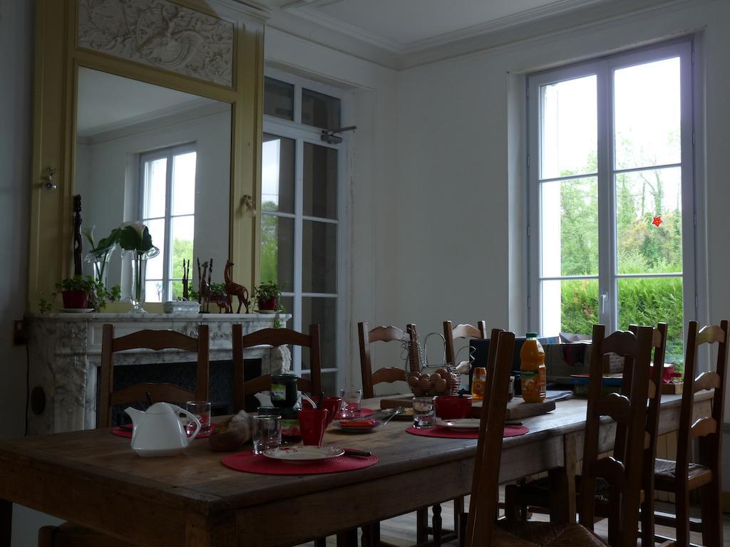 Bed and Breakfast Le Betrot Estissac Экстерьер фото
